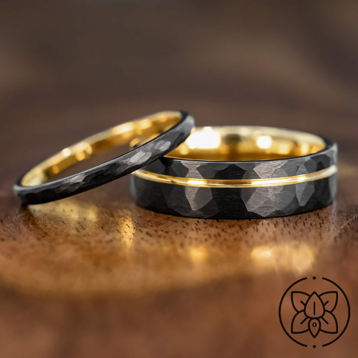 Black Gold Inlay Hammered Obsidian-Style Wedding Band Set | His and Hers | 2mm/6mm Bands