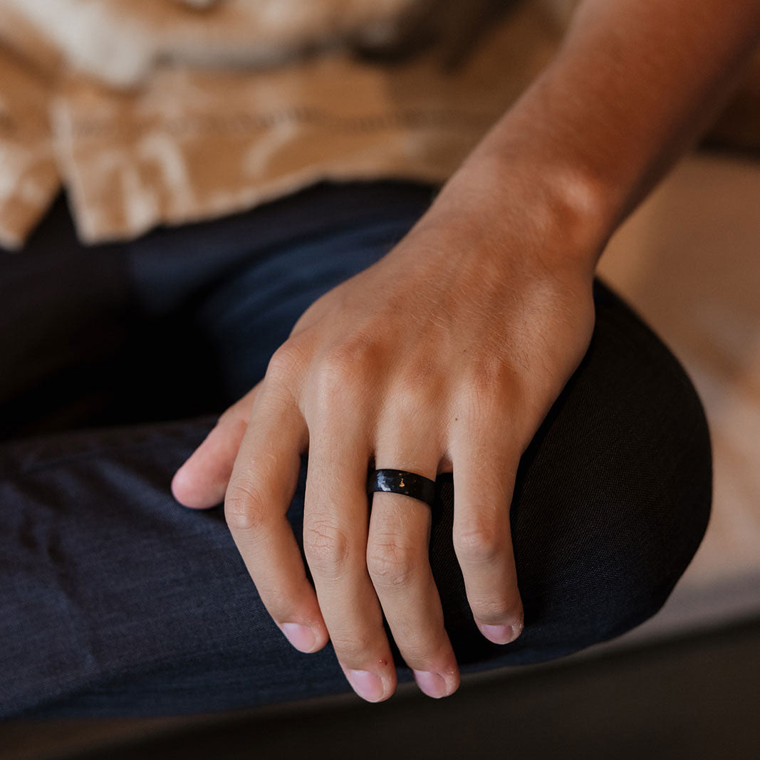 Black Rose Gold Hammered Obsidian-Style Wedding Band Set | His and Hers | 4mm/8mm Bands